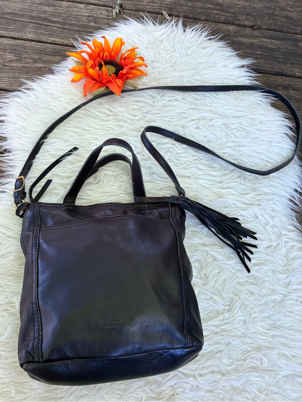 🌺Margot Black Leather Crossbody Tote with Tassel Accent🌺